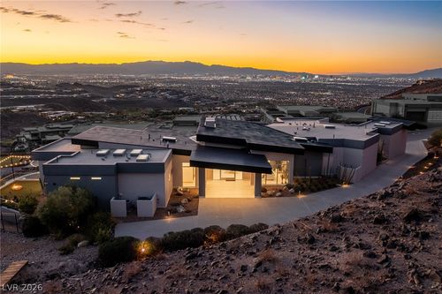 672 Overlook Rim Dr, Henderson, NV, 89012-5839 | Card Image