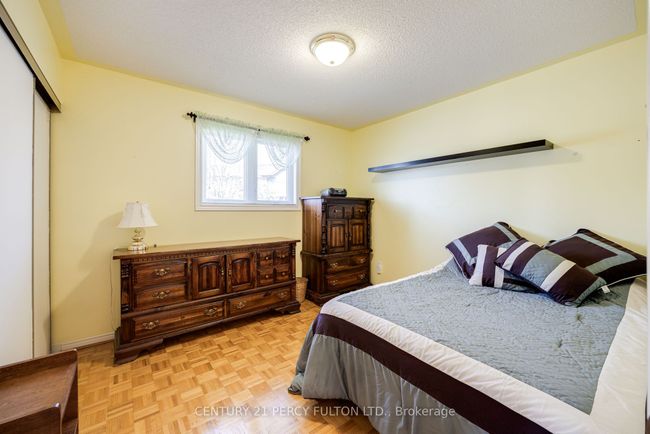 249 Mossbrook Sq, House other with 4 bedrooms, 4 bathrooms and 2 parking in Pickering ON | Image 25