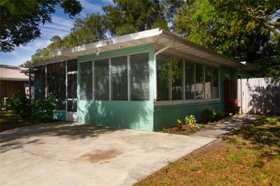 5209 Newton Avenue S, House other with 2 bedrooms, 2 bathrooms and null parking in Gulfport FL | Image 3