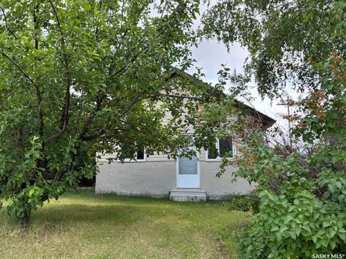 302 Morken St, Sturgis, SK, S0A0L1 | Card Image