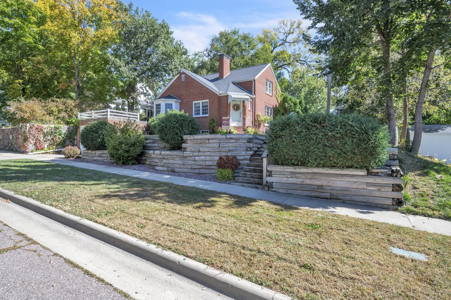 7th St, Estherville, IA 51334