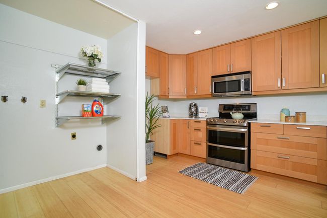 10 Adelphi Ct, Townhouse with 2 bedrooms, 3 bathrooms and null parking in Sacramento CA | Image 8