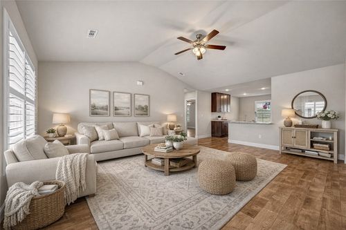 130 Worley St, Huntsville, AR, 72740-2001 | Card Image