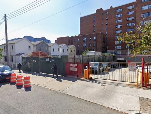 88-16 168th Pl, Jamaica, NY, 11432 | Card Image