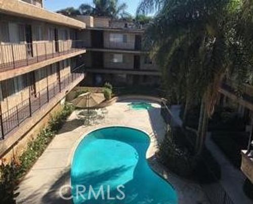 304-8505 Columbus Ave, North Hills, CA, 91343-6611 | Card Image