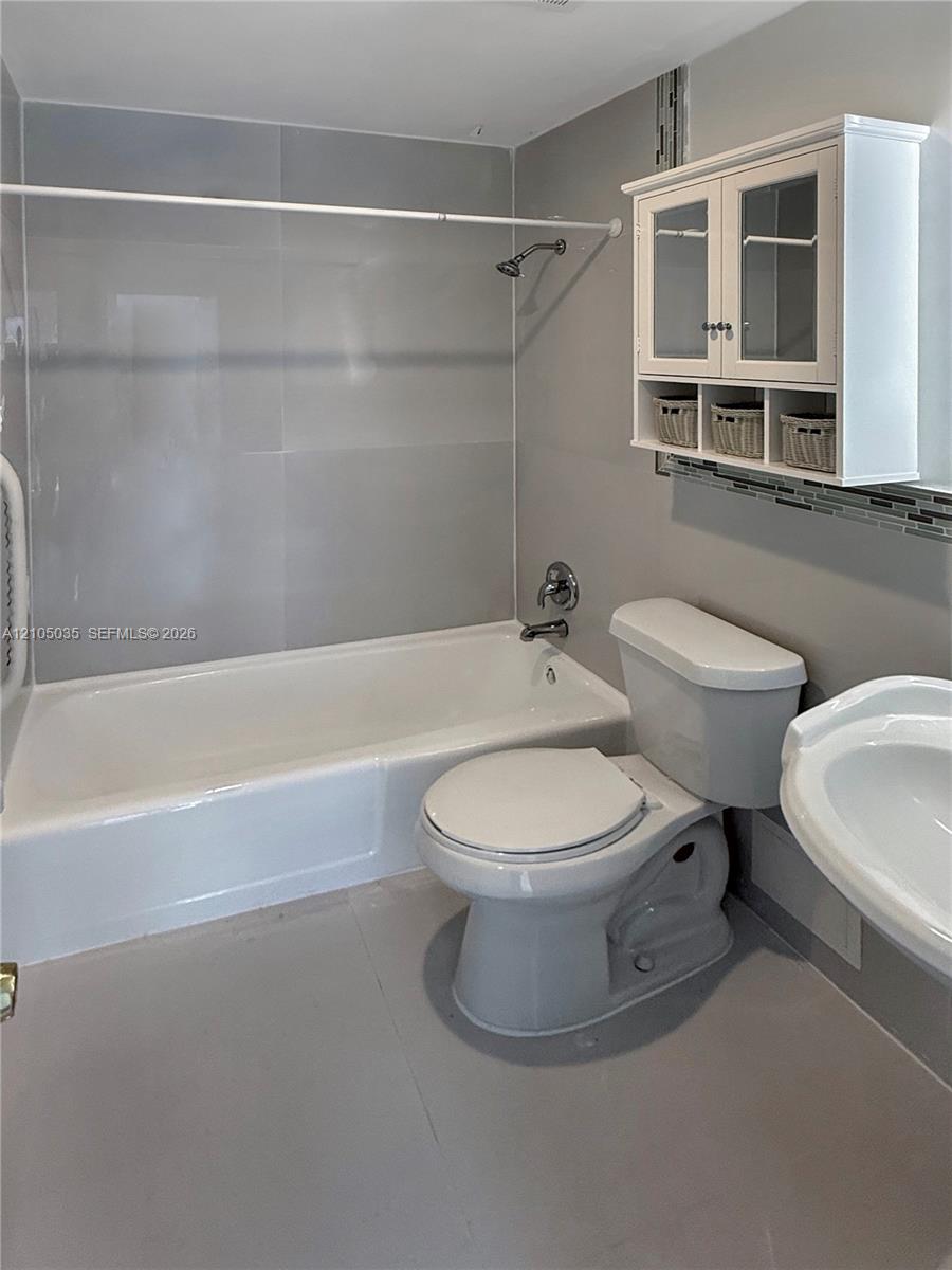 Residential Lease in Miami 5
