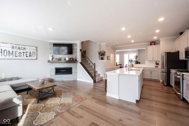 Beautiful Open Floorplan | Image 25