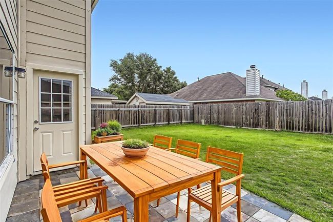 The picture is virtually staged to show the potential of the space. | Image 36