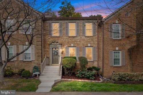 12468 Sweet Leaf Ter, FAIRFAX, VA, 22033-2459 | Card Image