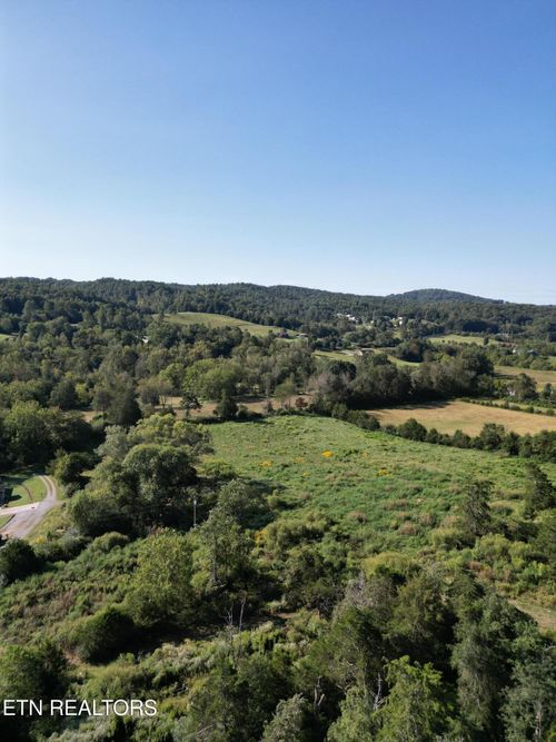317 Singleton Hollow Rd, Speedwell, TN, 37870-7641 | Card Image