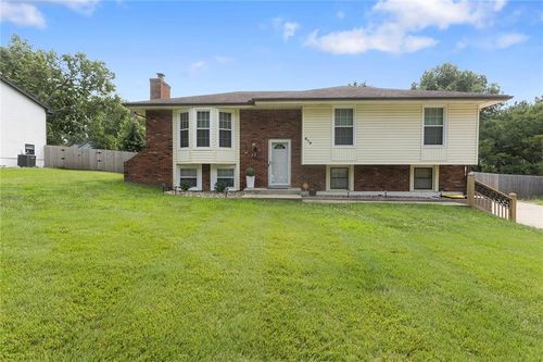 615 113th St, Kansas City, MO, 64155-1209 | Card Image