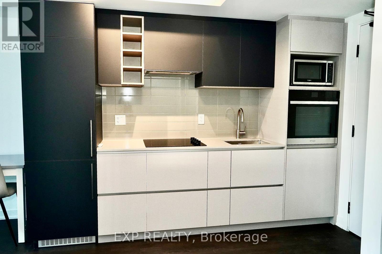 Residential Lease in Toronto (Moss Park) 4