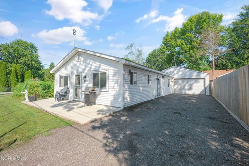 6013 James Rd, Oregon, OH, 43616-4515 | Card Image
