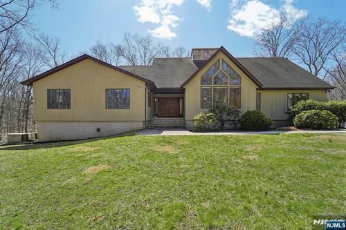 30 Ironia Mendham Rd, Chester, NJ, 07930-2749 | Card Image