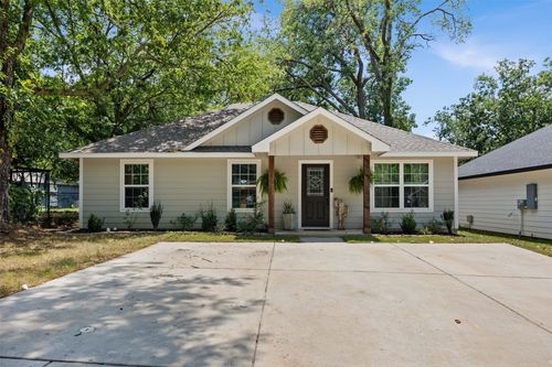 112 Buchanan St, Whitesboro, TX, 76273-1802 | Card Image