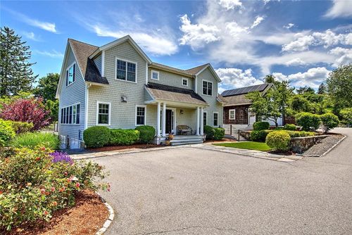 5 Curtis Rd, Saunderstown, RI, 02874-3213 | Card Image