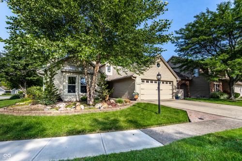 7744 Hooper Strait Dr, Indianapolis, IN, 46236-9564 | Card Image