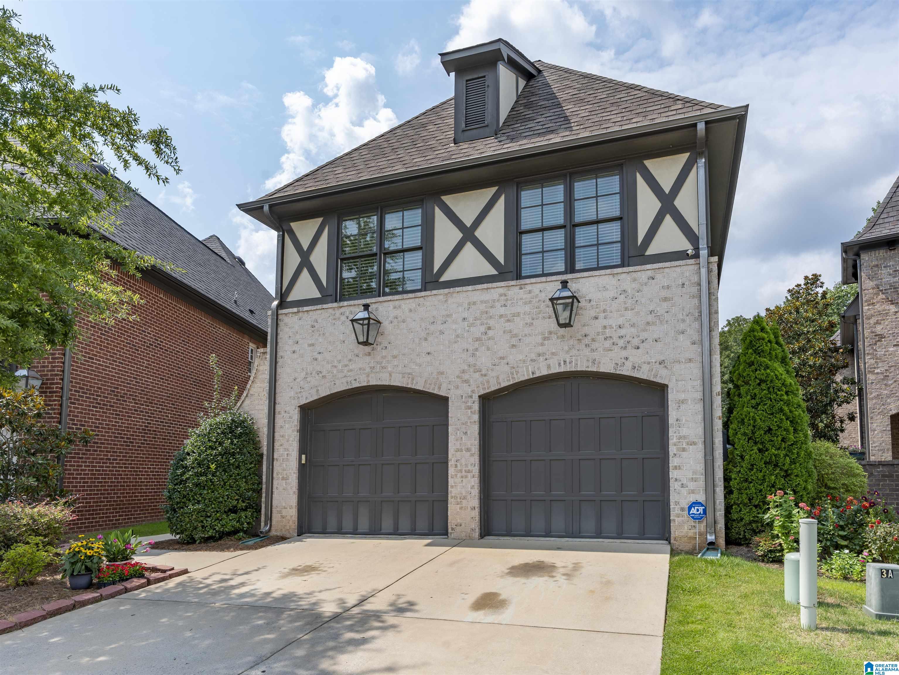 Residential in HOOVER 4