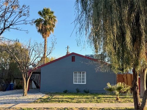 1622 Thelma Ln, Las Vegas, NV, 89104-1824 | Card Image