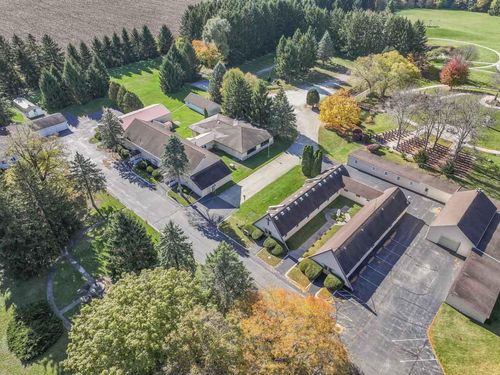 10330 336th Ave, Twin Lakes, WI, 53181-9586 | Card Image