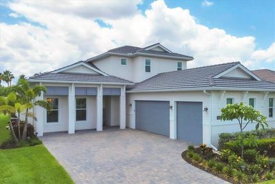 8175 Redonda Loop, House other with 4 bedrooms, 4 bathrooms and null parking in Lakewood Ranch FL | Image 3