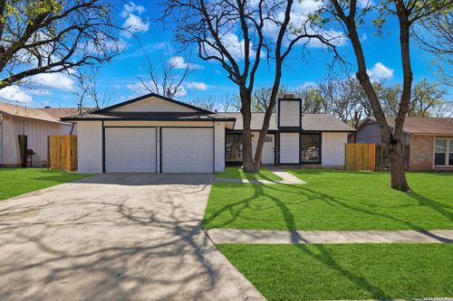 6118 Hopes Ferry St, San Antonio, TX, 78233-4612 | Card Image