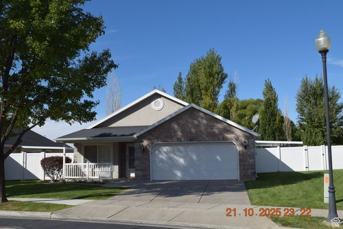 2517 N Dorchester Ave, Harrisville, UT, 84414-2119 | Card Image