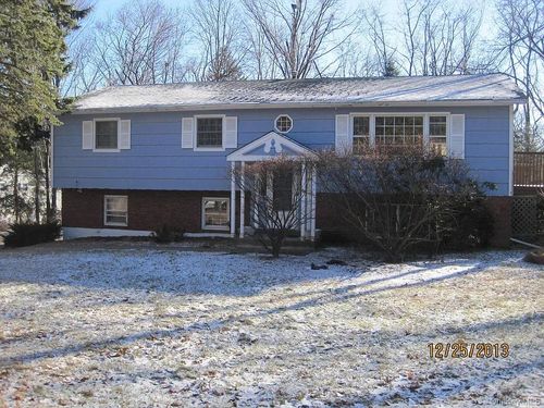 6 Tammy Rd, Spring Valley, NY, 10977-1316 | Card Image