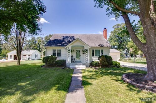 412 Cross Ave, Jerseyville, IL, 62052-2020 | Card Image