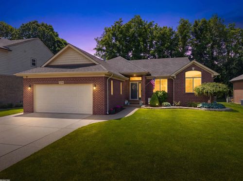 22350 Brantingham Rd, Macomb, MI, 48044-6215 | Card Image