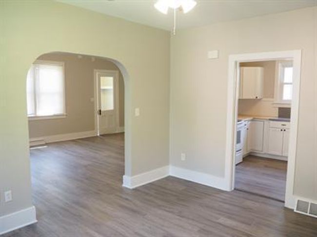 Dining Rm to Kitchen | Image 9
