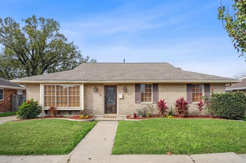 29 Antigua Dr, Kenner, LA, 70065-3504 | Card Image