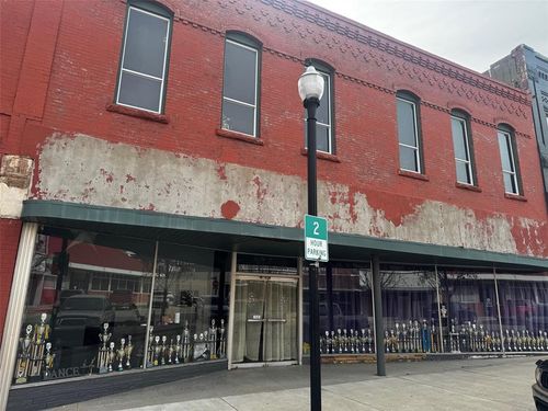 211 E Main St, Shawnee, OK, 74801-7009 | Card Image