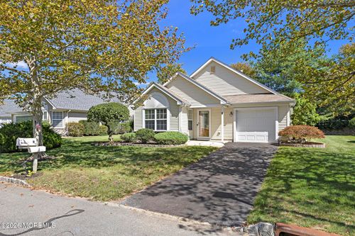 9 Skylark Ln, Lakewood, NJ, 08701-5732 | Card Image