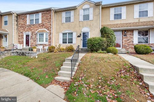 30-414 Dogwood Cir, UPPER CHICHESTER, PA, 19014-2542 | Card Image