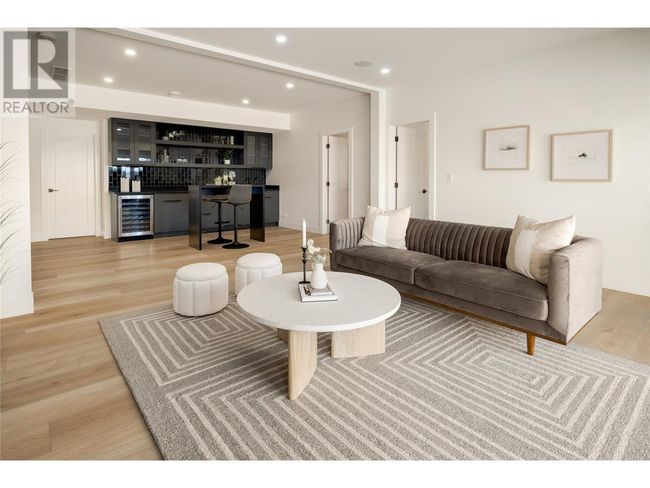 893 Loseth Dr, House other with 6 bedrooms, 4 bathrooms and 4 parking in Kelowna BC | Image 41