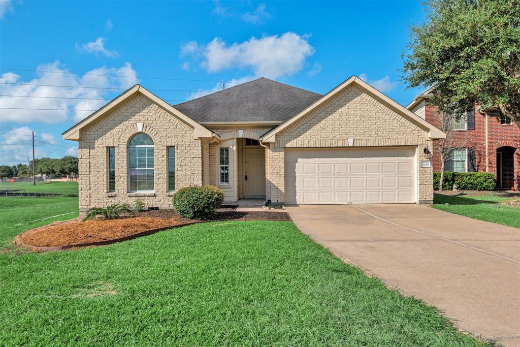 Cove Royale Ln, Richmond, TX 77407