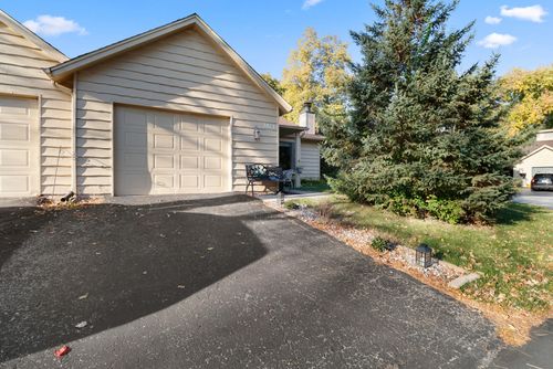 1813 Redwood Ct, Crown Point, IN, 46307 | Card Image