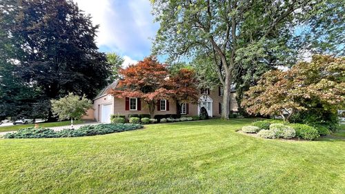 31 Saintfield Ave, North York, ON, M3C2M7 | Card Image