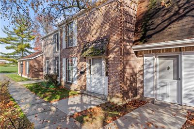 1122 Charleston Court, Condo with 3 bedrooms, 1 bathrooms and null parking in Fairborn OH | Image 2