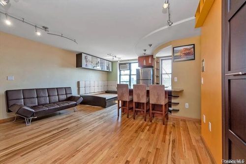 7n-8340 Austin Street, New York, NY, 11415 | Card Image