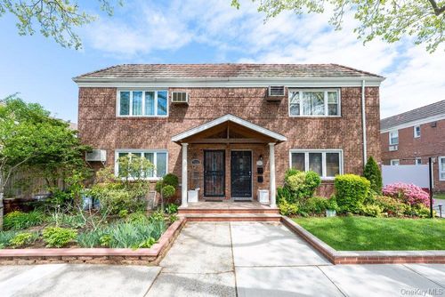 73-37 197th St, Fresh Meadows, NY, 11366-1814 | Card Image