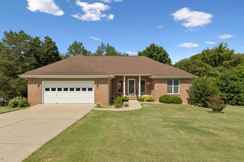 909 Greenview Dr, Fayetteville, TN, 37334-2262 | Card Image