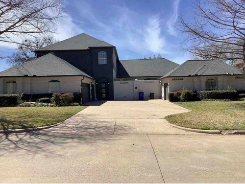 911 Walnut Falls Cir, Mansfield, TX, 76063-3462 | Card Image