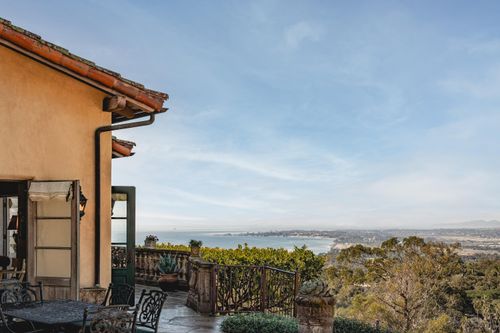 4020 Cuervo Ave, SANTA BARBARA, CA, 93110-2412 | Card Image