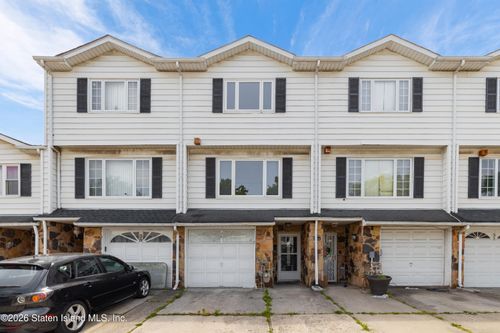 36 Carlyle Grn, Staten Island, NY, 10312-1728 | Card Image