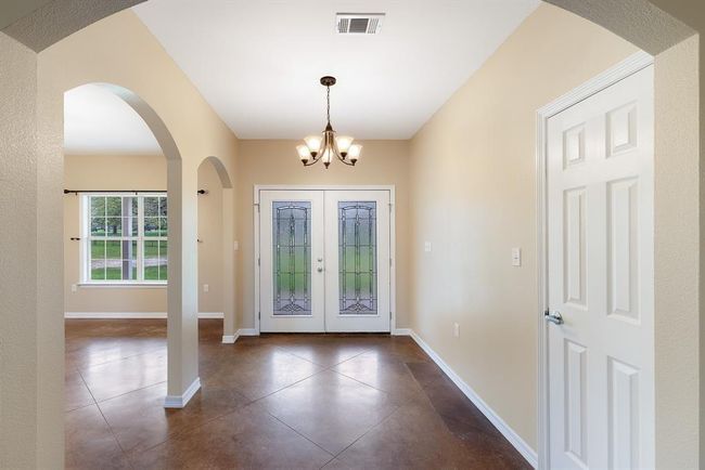 10565 N Highway 77, House other with 3 bedrooms, 3 bathrooms and 4 parking in Lexington TX | Image 12