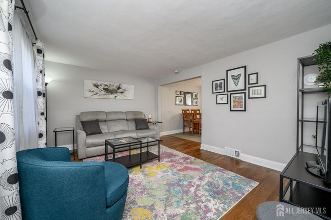 245 Newman St, Townhouse with 2 bedrooms, 1 bathrooms and null parking in Metuchen NJ | Image 5