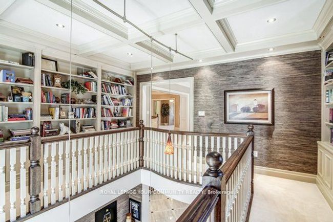 90 Callaway Crt, House other with 5 bedrooms, 6 bathrooms and 9 parking in Thornhill ON | Image 15