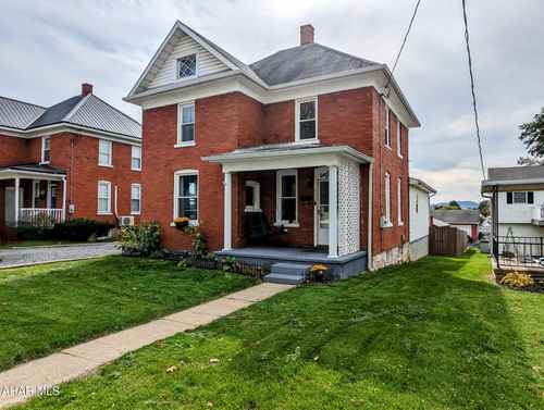 532 Maple St, Roaring Spring, PA, 16673-1330 | Card Image